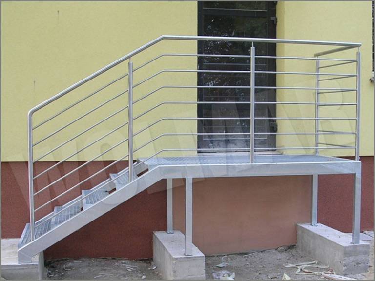 konstrukcje nośne schodów ze stali nierdzewnych i konstrukcyjnych